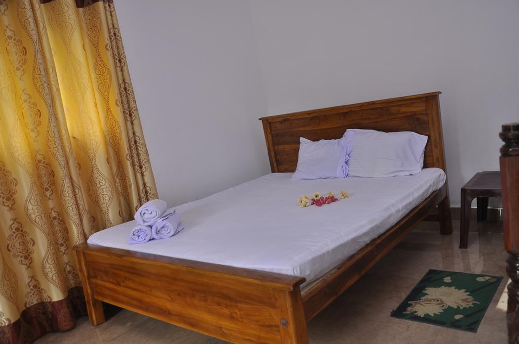 Hotel Flamingo Anuradhapura Dış mekan fotoğraf